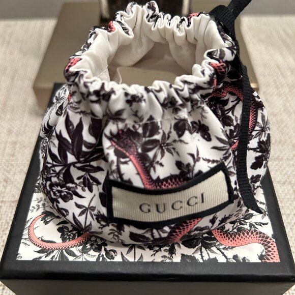 Gucci Brit Authentic Stainless Steel GG Circle Earrings - Picture 6 of 8